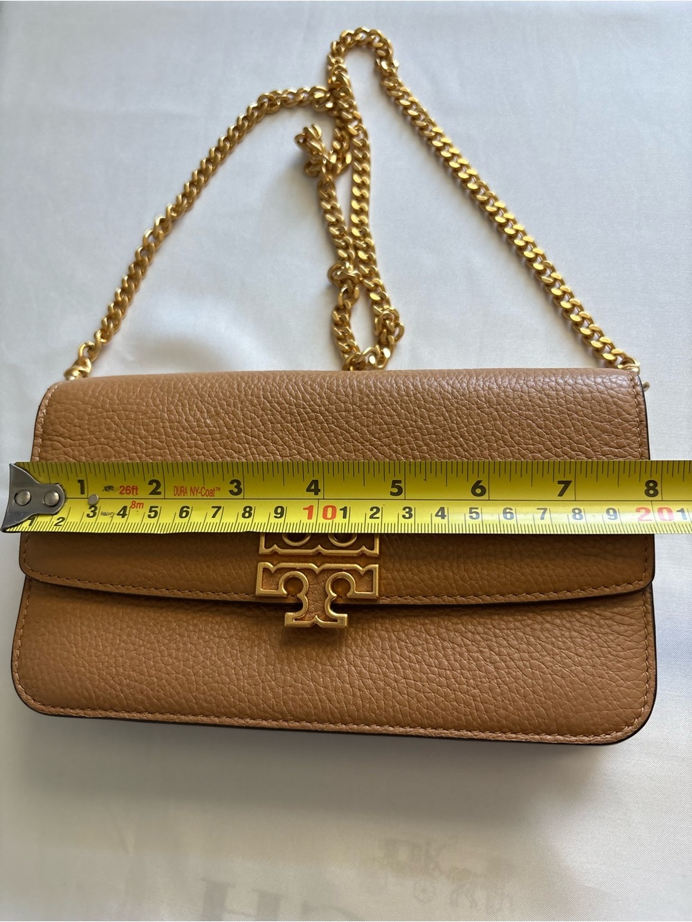 Tory Burch Caramel Britten Pebble Leather Chain Wallet - Picture 15 of 16